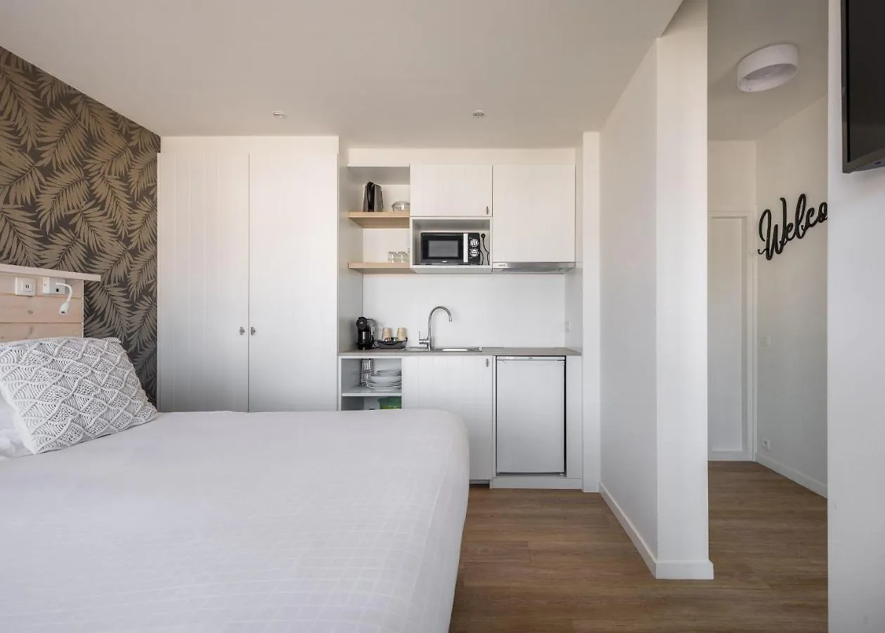 Aparthotel West Bay
